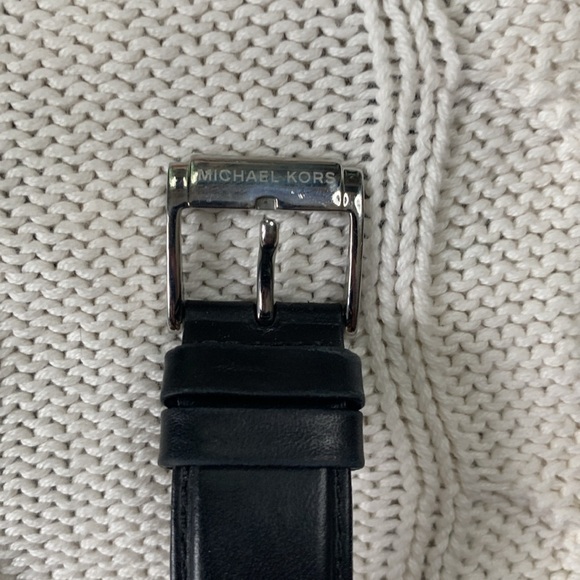 Michael Kors Genuine Leather Watch Men’s - Picture 6 of 8